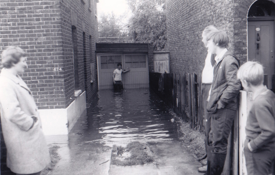 AG (Garratt Lane1968)