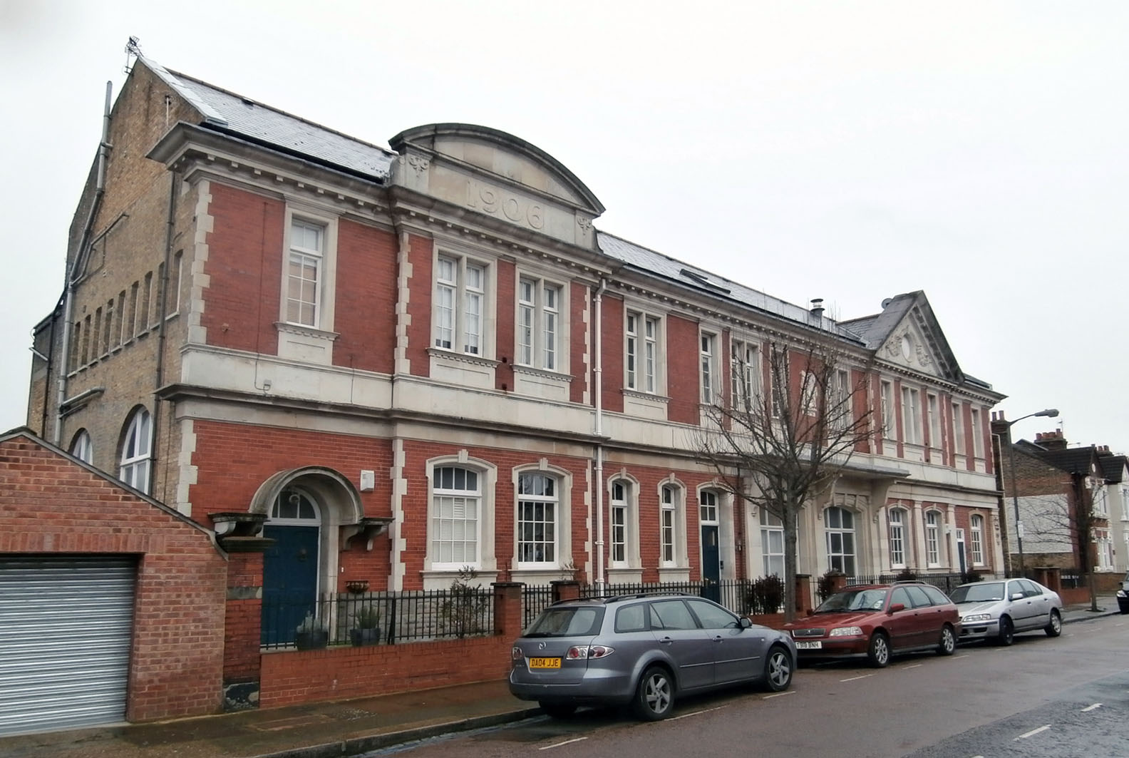 OLYMPUS DIGITAL CAMERA