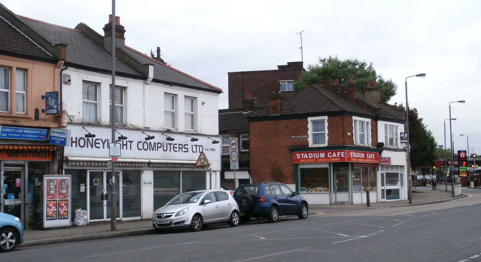 OLYMPUS DIGITAL CAMERA