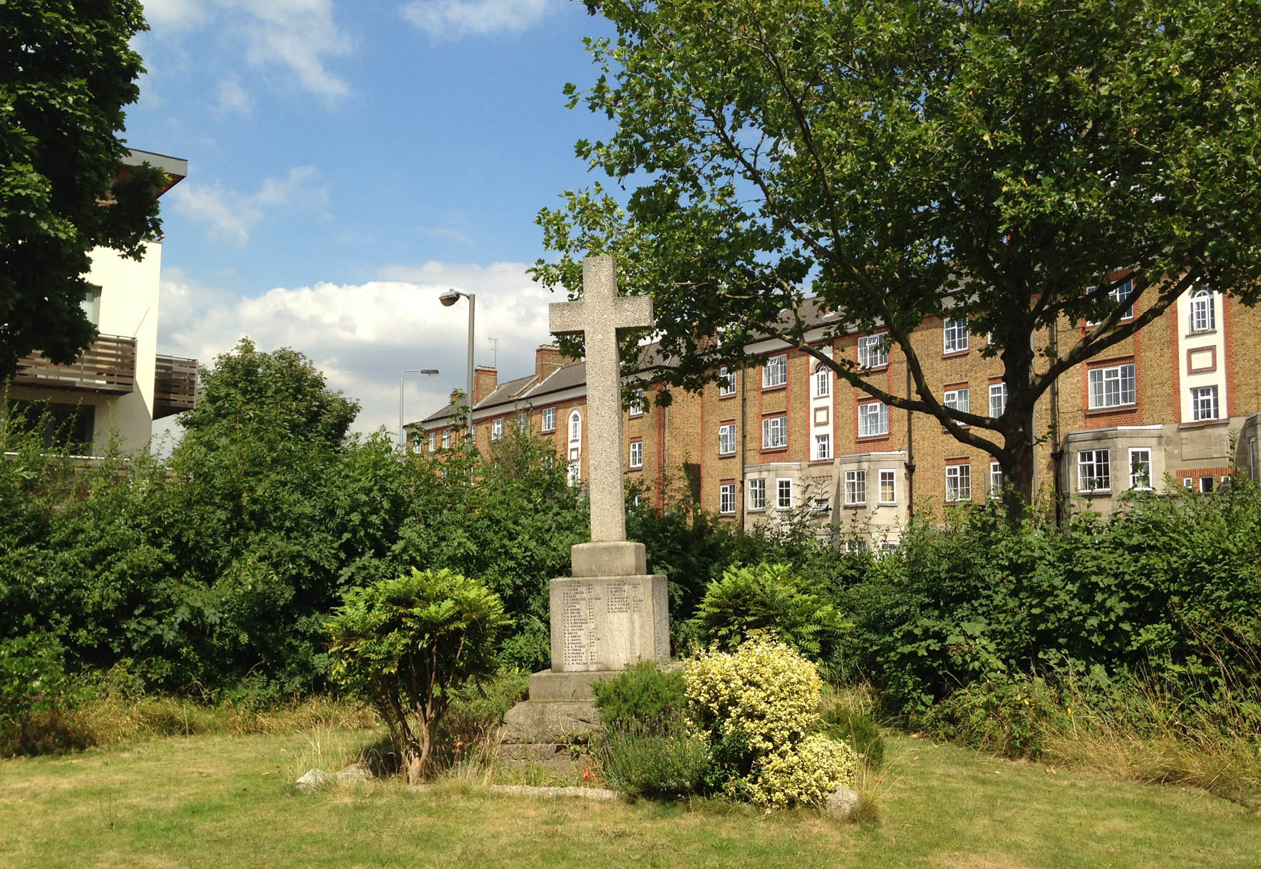 St Barnabas, Southfields